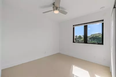 456 NW 41st St, Oakland Park, FL 33309 - Photo 28