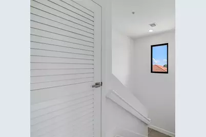 456 NW 41st St, Oakland Park, FL 33309 - Photo 16