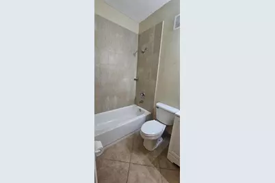 9073  Plymouth Pl, Unit #9073, Tamarac, FL 33321 - Photo 4