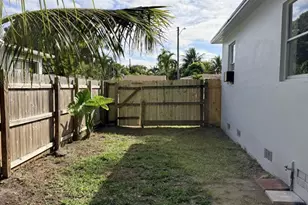 2745 Funston St, Hollywood, FL 33020 - Photo 18