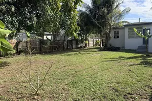 2745 Funston St, Hollywood, FL 33020 - Photo 14