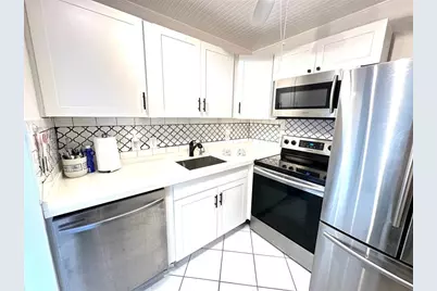 131  Oakridge J, Unit #131, Deerfield Beach, FL 33442 - Photo 8