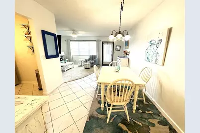 131  Oakridge J, Unit #131, Deerfield Beach, FL 33442 - Photo 6