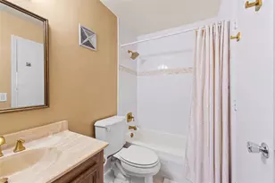 8400 Lagos De Campo Blvd, Tamarac, FL 33321 - Photo 18