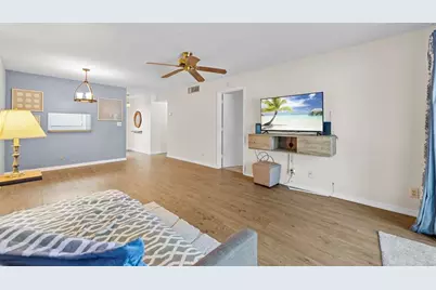 8400  Lagos De Campo Blvd, Unit #209, Tamarac, FL 33321 - Photo 12