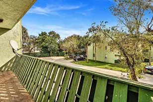 8911 NW 28th Dr, Coral Springs, FL 33065 - Photo 12