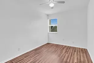 8911 NW 28th Dr, Coral Springs, FL 33065 - Photo 30