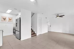 8911 NW 28th Dr, Coral Springs, FL 33065 - Photo 16