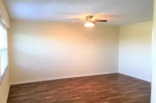 551 SW 135th Ave, Pembroke Pines, FL 33027 - Photo 4