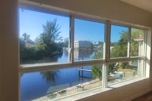 2414 NE 25th Pl, Fort Lauderdale, FL 33305 - Photo 4