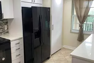 3499 Oaks Way, Pompano Beach, FL 33069 - Photo 4