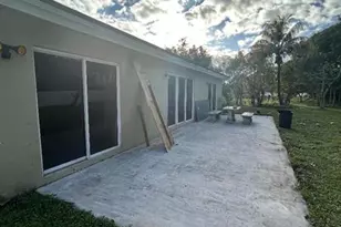 9095 SW 20th St, Miramar, FL 33025 - Photo 6