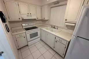 6805 NW 75th Dr, Fort Lauderdale, FL 33321 - Photo 10