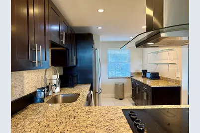 3520  Oaks Way, Unit #306, Pompano Beach, FL 33069 - Photo 8