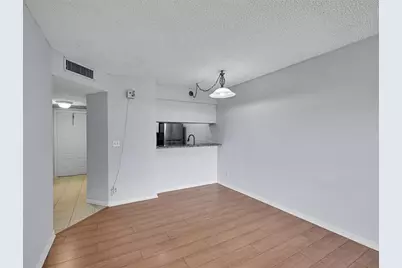 906 Twin Lakes Drive #8-J, Coral Springs, FL 33071 - Photo 8