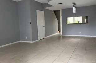 9905 NW 57th Manor, Coral Springs, FL 33076 - Photo 4