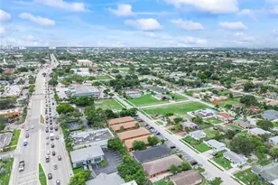 279 SW 1st St, Deerfield Beach, FL 33441 - Photo 2