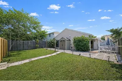 4425 SW 72nd Ter, Davie, FL 33314 - Photo 16