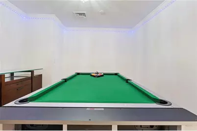 19340 NE 19 Av, North Miami Beach, FL 33179 - Photo 10