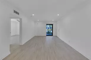 170 Cypress Club Dr, Pompano Beach, FL 33060 - Photo 6