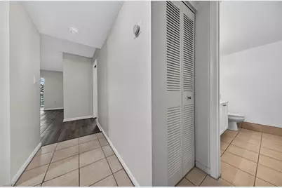 711 N Pine Island Rd, Plantation, FL 33324 - Photo 8