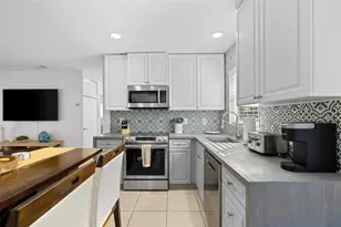 2601 NE 9th Terrace, Wilton Manors, FL 33334 - Photo 2