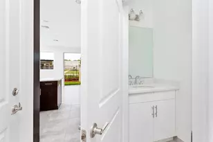 6937 Pines Cir, Coconut Creek, FL 33073 - Photo 14