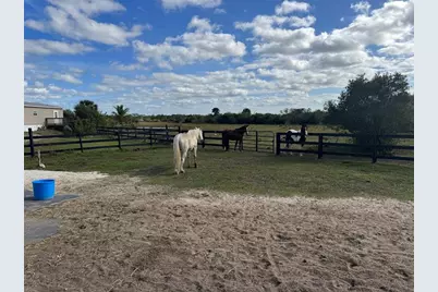 8121 NW 58th Ln, Okeechobee, FL 34972 - Photo 12