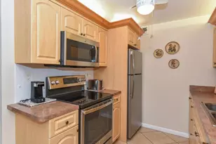 1022 Newport H, Deerfield Beach, FL 33442 - Photo 6