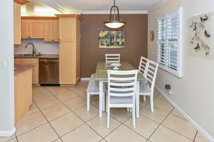 1022 Newport H, Deerfield Beach, FL 33442 - Photo 4
