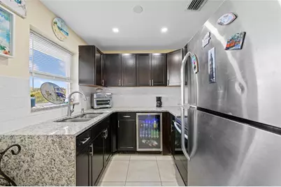 941  Crystal Lake Dr, Unit #403, Deerfield Beach, FL 33064 - Photo 2
