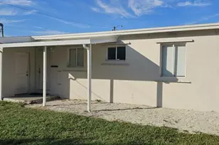 634 W 35th St, Hialeah, FL 33012 - Photo 4