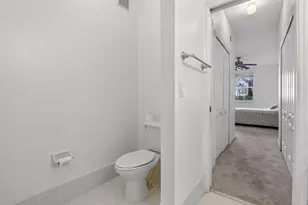 100 Jacaranda Country Club Dr, Plantation, FL 33324 - Photo 20