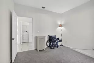 100 Jacaranda Country Club Dr, Plantation, FL 33324 - Photo 22