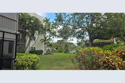 8951 N New River Canal Rd, Unit #1B, Plantation, FL 33324 - Photo 2