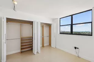 6450 Collins Ave, Miami Beach, FL 33141 - Photo 18