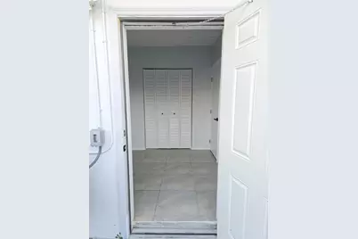 5020 E 10th Avenue, Hialeah, FL 33013 - Photo 2