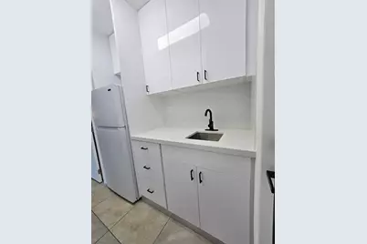 5020 E 10th Avenue, Hialeah, FL 33013 - Photo 6