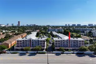 10 SE 13th St, Boca Raton, FL 33432 - Photo 1