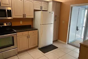 4210 Lucerne Villas Ln, Lake Worth, FL 33467 - Photo 12