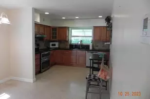 819 N Highland Dr, Hollywood, FL 33021 - Photo 6