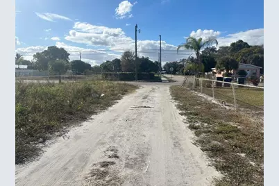 1512 N 17th St, Fort Pierce, FL 34950 - Photo 2