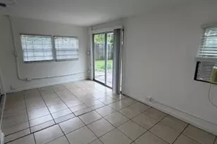 500 NW 8th Ct, Boynton Beach, FL 33426 - Photo 12