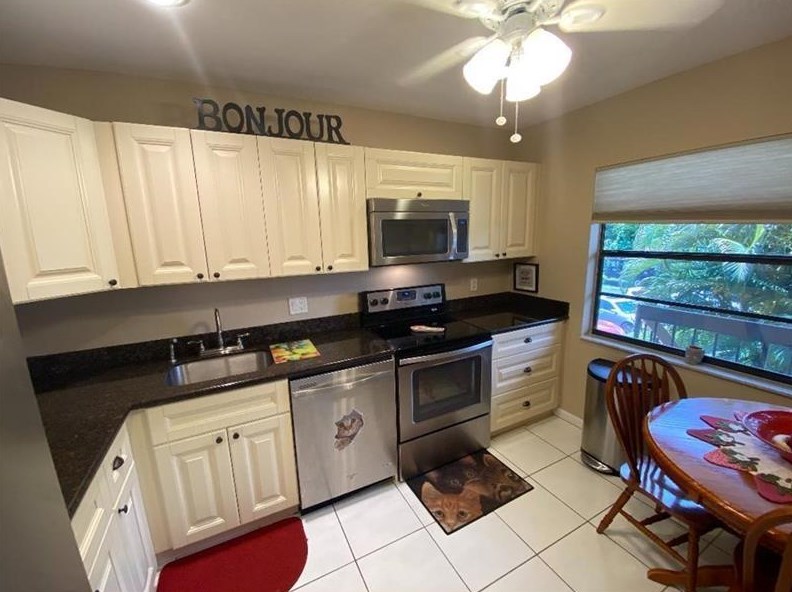 21757 Arriba Real, Boca Raton, FL 33433-3140