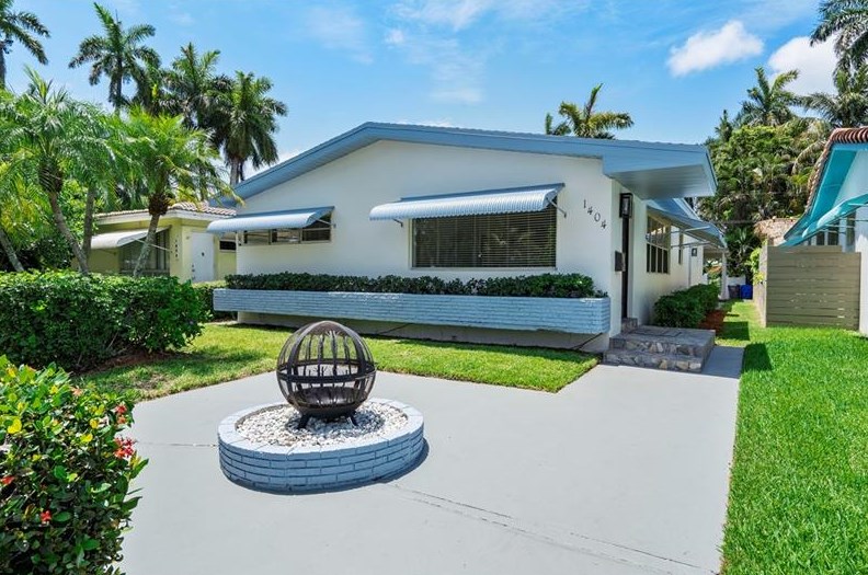 1404 Hollywood Blvd, Hollywood FL  33020-5238 exterior