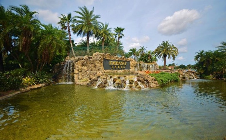 11110 Minneapolis Dr, Hollywood FL 33026-4941 exterior