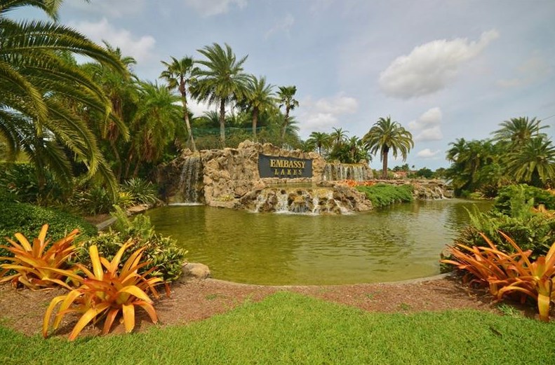 11110 Minneapolis Dr, Hollywood FL 33026-4941 exterior