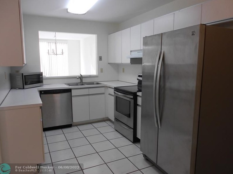 3642 Alcantara Ave, Miami, FL 33178