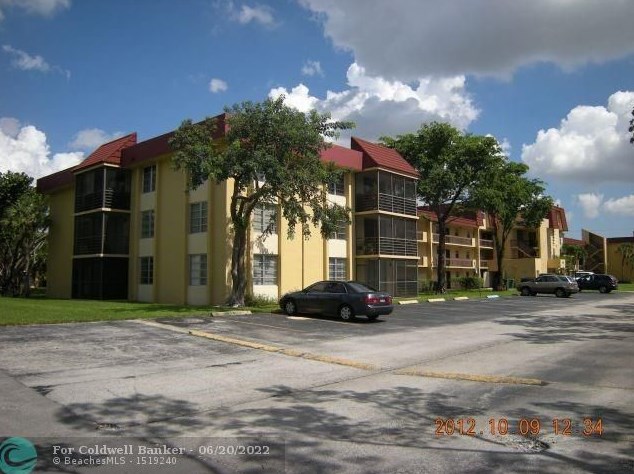 3253 Foxcroft Rd, Hollywood, FL 33025-4193