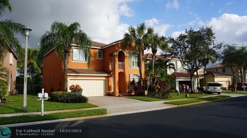 1775 77th Ave, Hollywood, FL 33024-3656